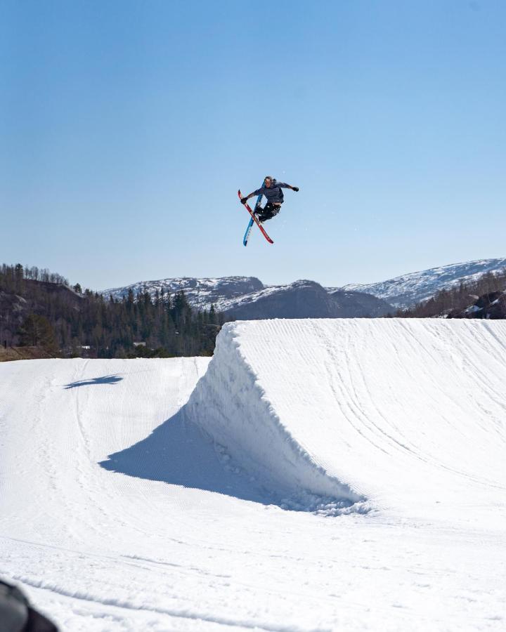 ホテル Sirdal Fjellpark Tjorhom エクステリア 写真